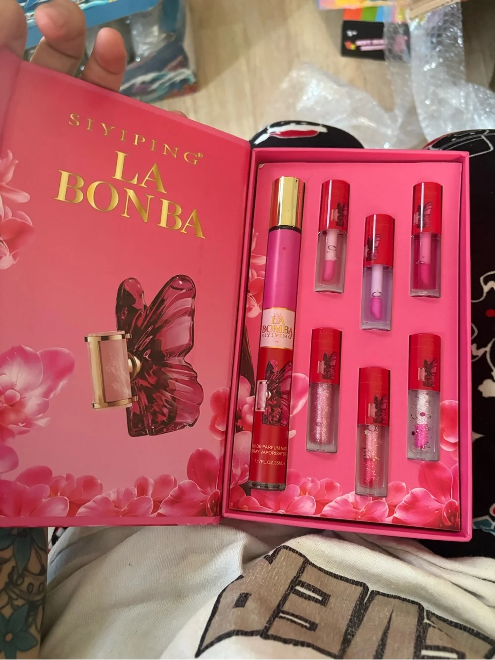 La Bonba  Women Makeup Gift Set - Pink
